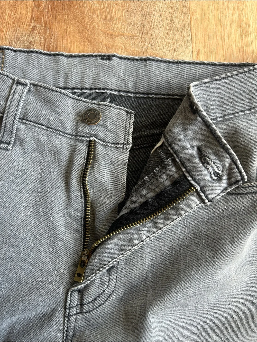 Levi's 511 Men's Slim Jeans in Gray